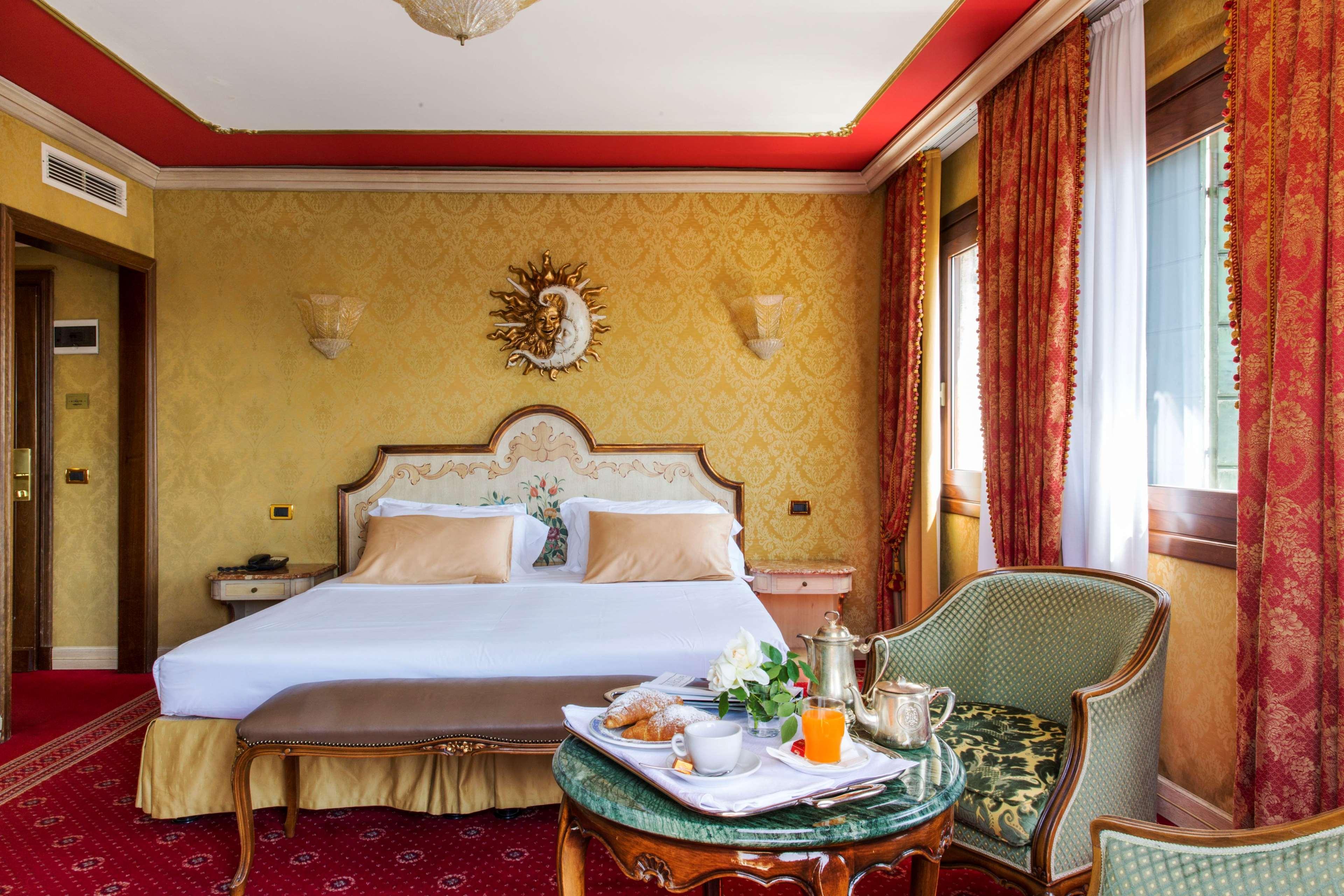 Nh Venezia Santa Lucia Hotell Exteriör bild
