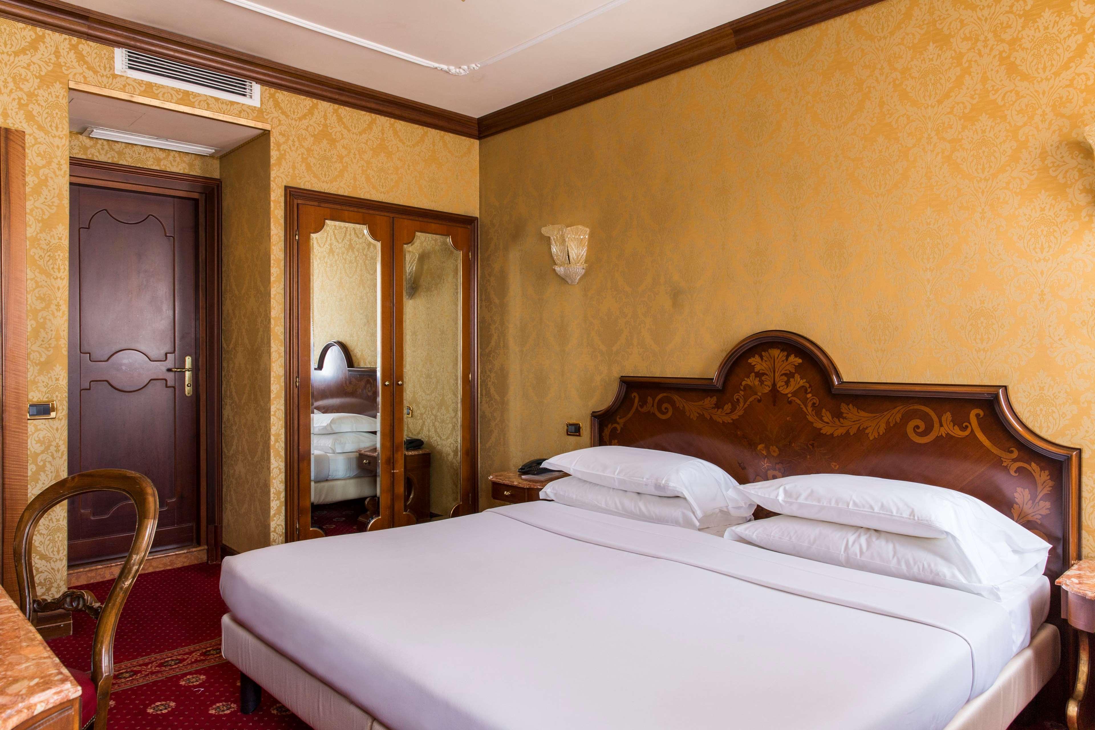 Nh Venezia Santa Lucia Hotell Exteriör bild
