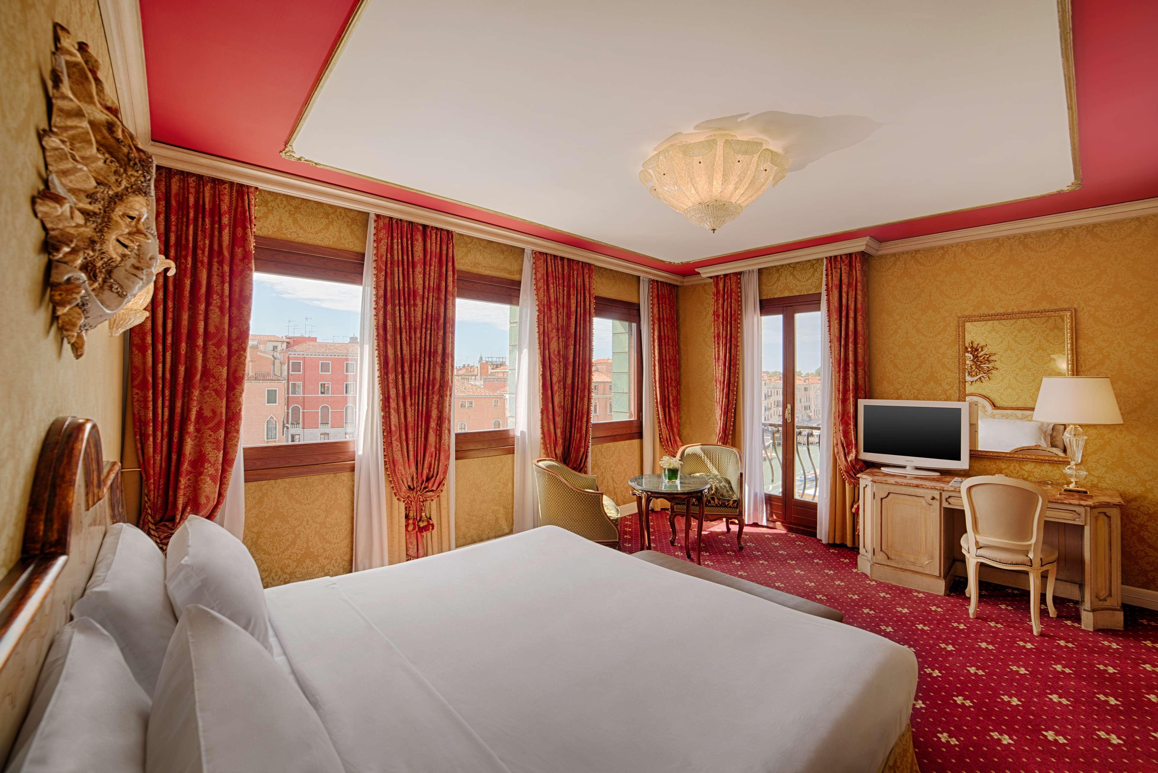 Nh Venezia Santa Lucia Hotell Exteriör bild