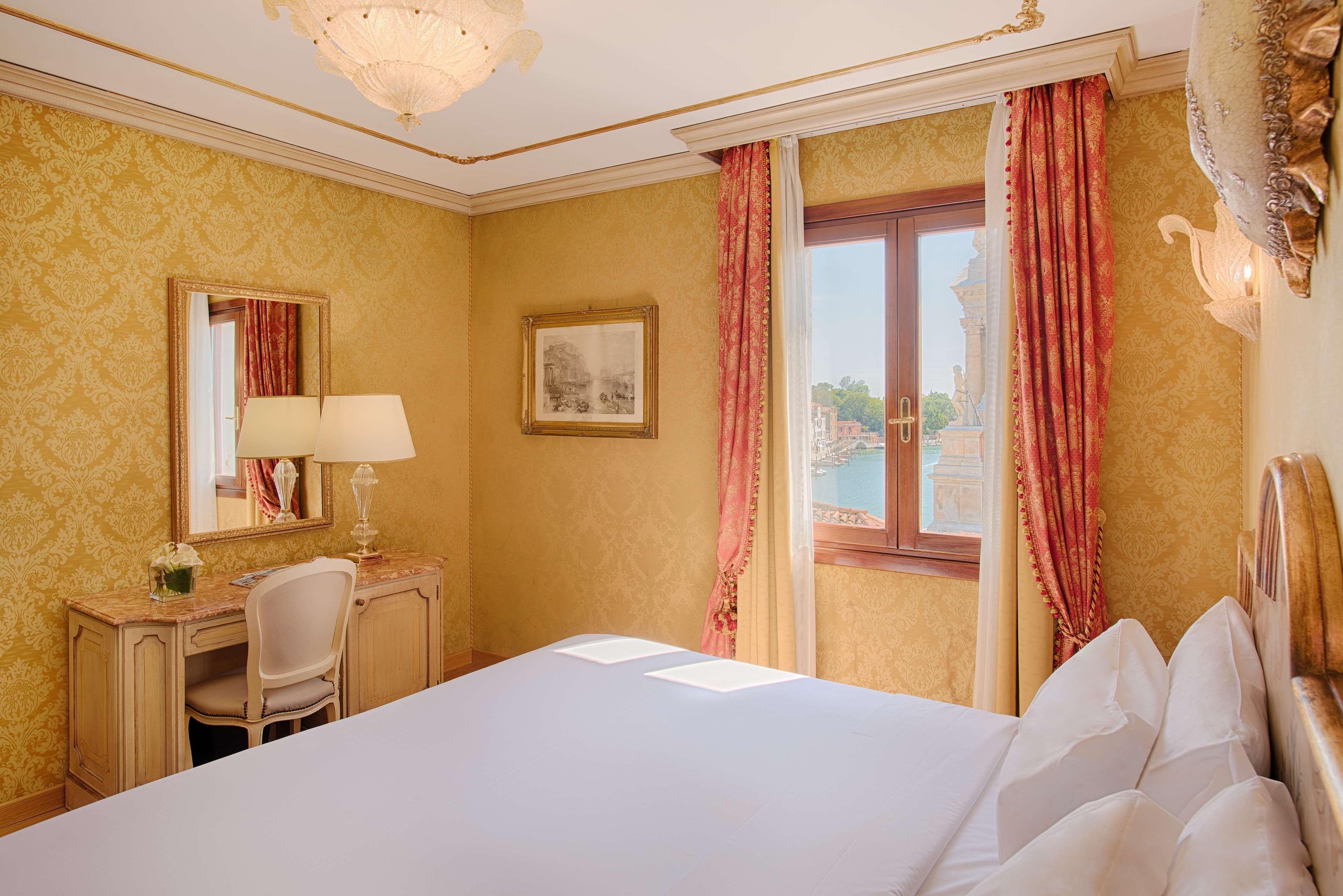 Nh Venezia Santa Lucia Hotell Exteriör bild