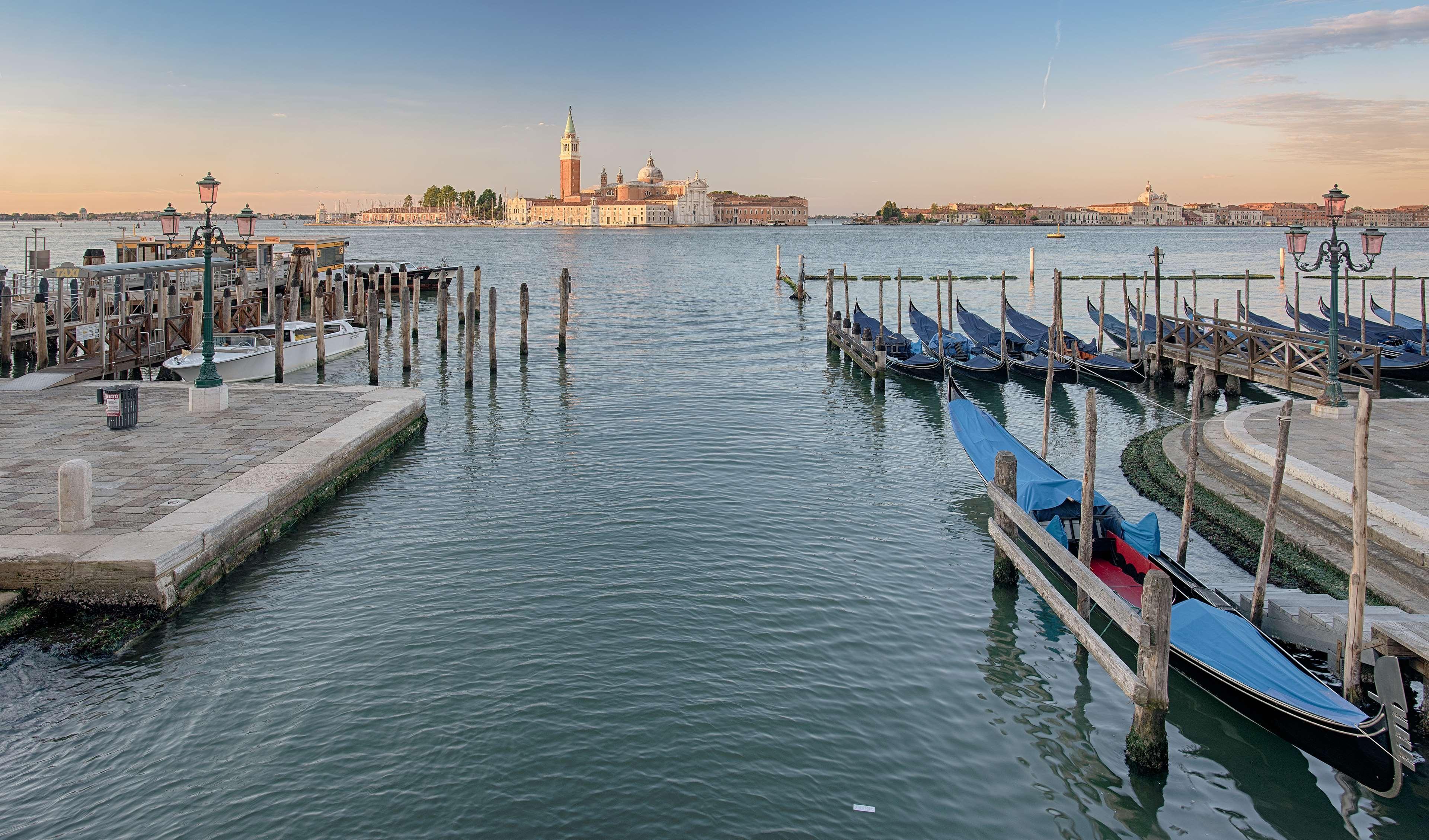 Nh Venezia Santa Lucia Hotell Exteriör bild