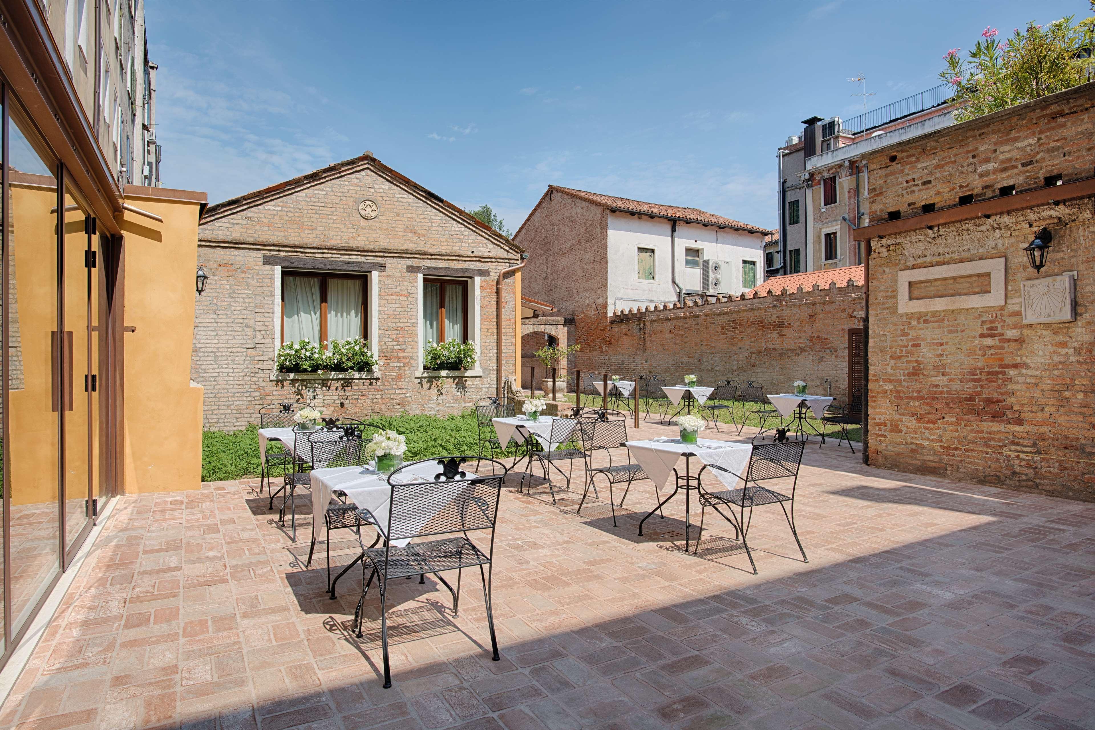 Nh Venezia Santa Lucia Hotell Exteriör bild