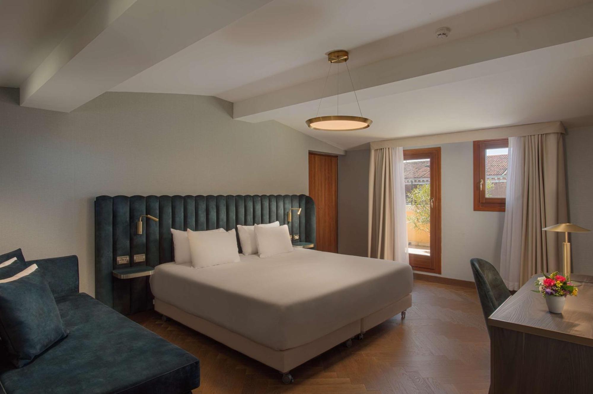 Nh Venezia Santa Lucia Hotell Exteriör bild