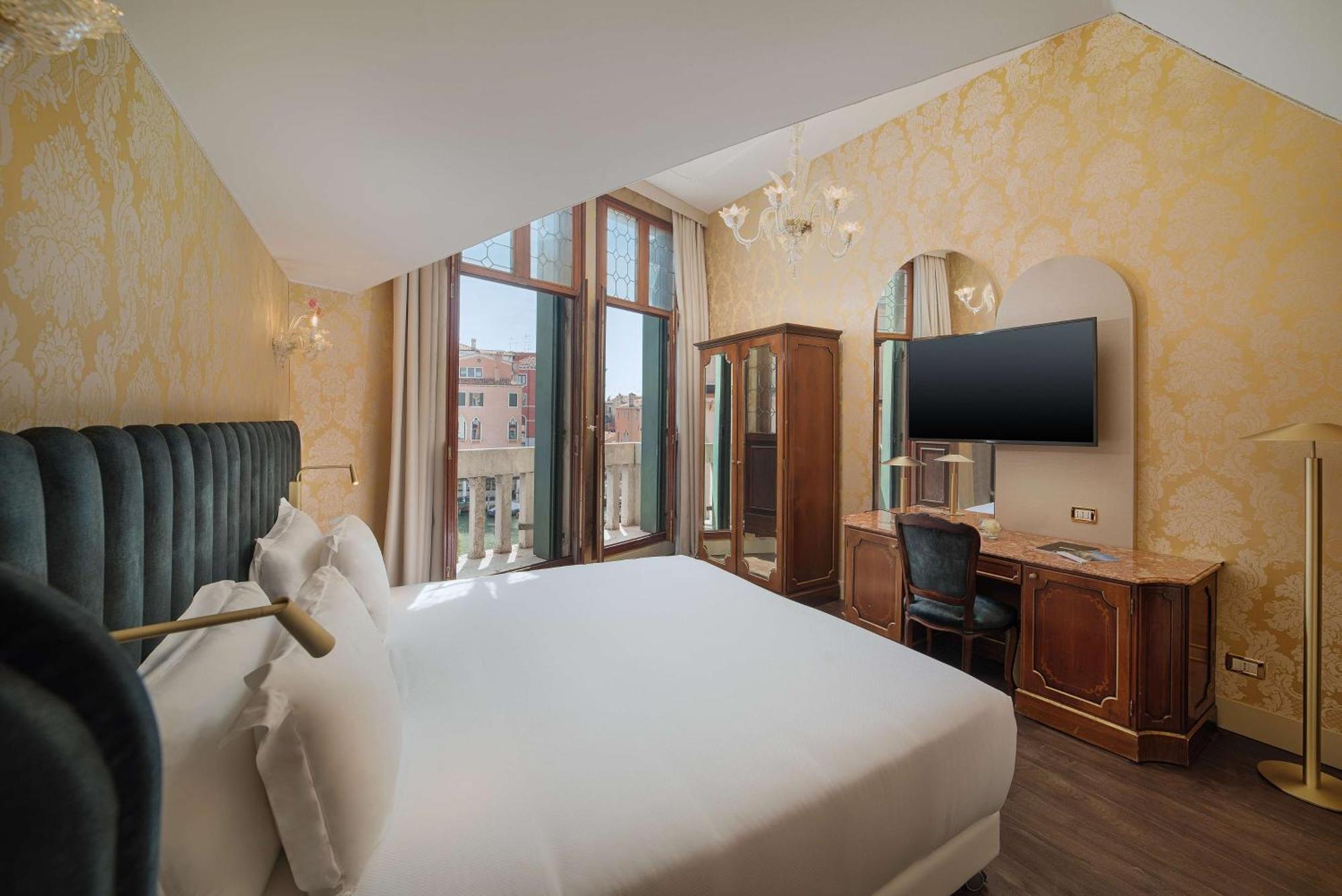 Nh Venezia Santa Lucia Hotell Exteriör bild